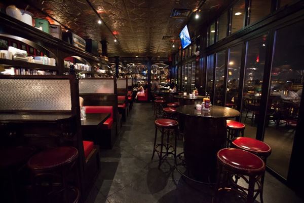 Hibernian Irish Pub & Restaurant