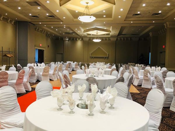 Divya Sutra Plaza and Conference Centre Calgary Airport