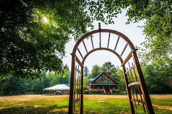 The Wallace Falls Lodge