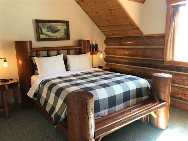 The Wallace Falls Lodge