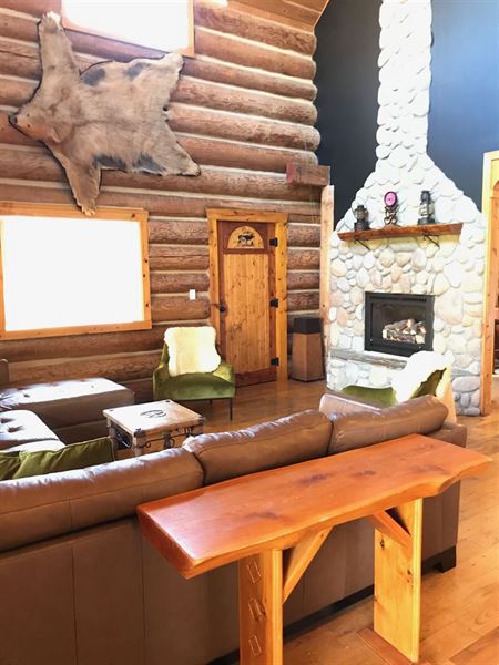 The Wallace Falls Lodge