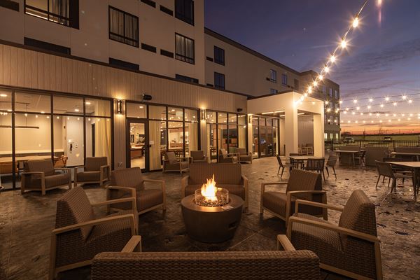 Courtyard by Marriott Bettendorf