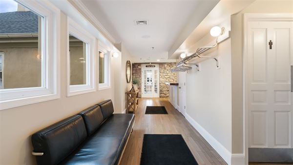 Mike's York Road Tavern