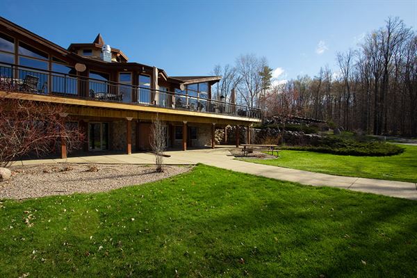 Pine Hills Golf And Supper Club