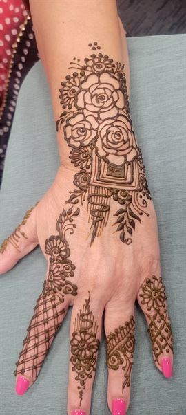 Henna Body Art