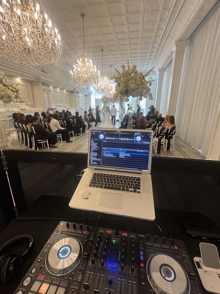 Carolina Star DJ & Photobooth’s