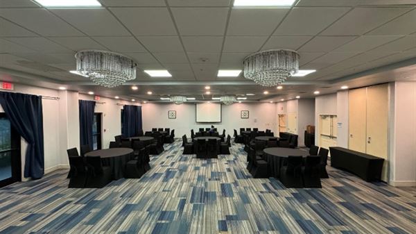 Holiday Inn Express & Suites - International Drive