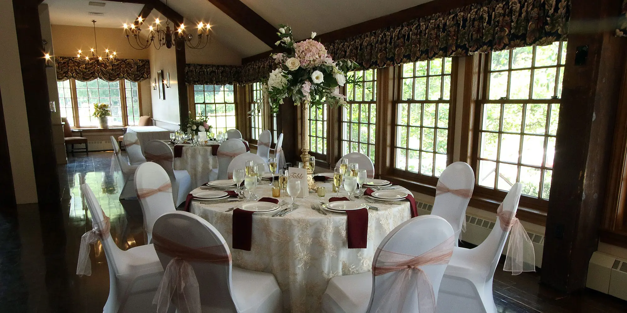 Publick House Historic Inn