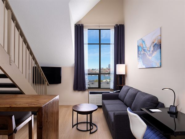 Huntingdon Hotel and Suites