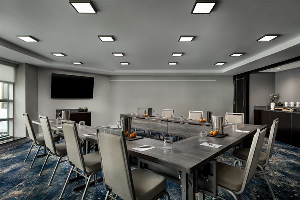 Sheraton Montreal Airport Hotel