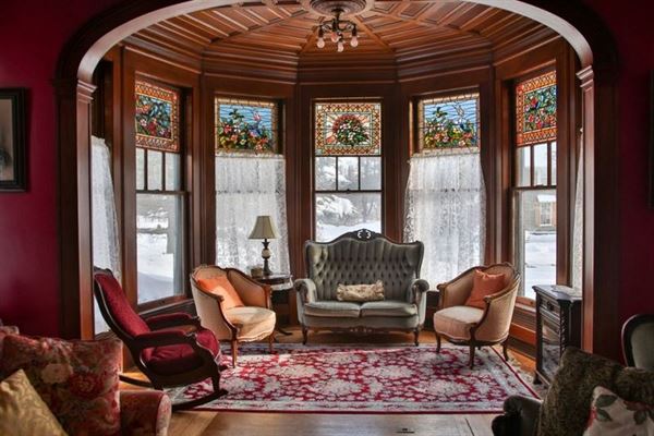 Black Swan Inn Bed and Breakfast