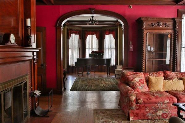 Black Swan Inn Bed and Breakfast