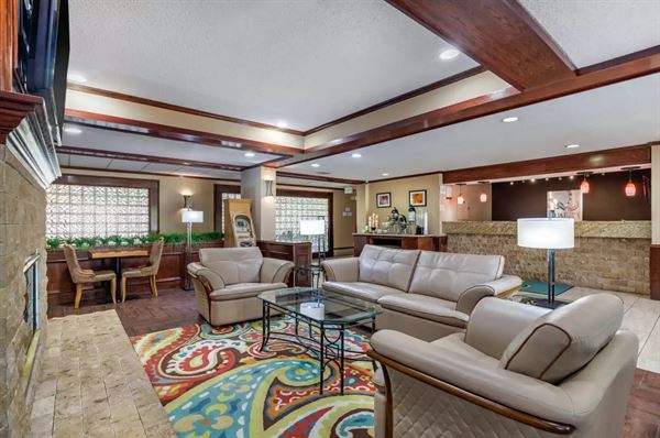 Quality Suites Addison-Dallas