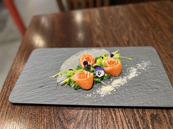 Hakata Ramen & Sushi