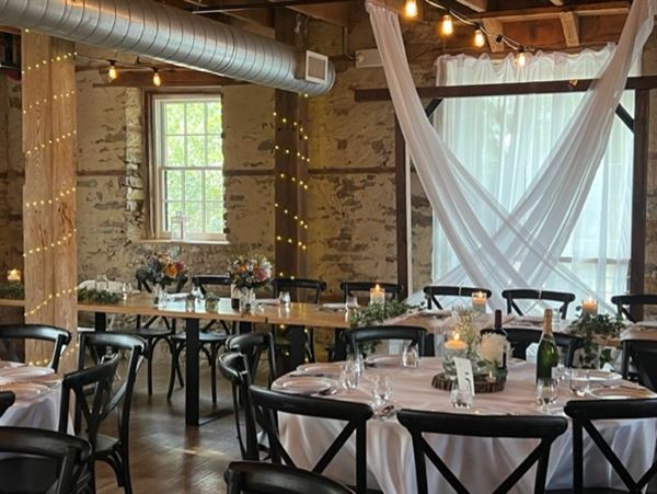 PALMER HOUSE STABLE  An authentic genuine 1838 boutique venue