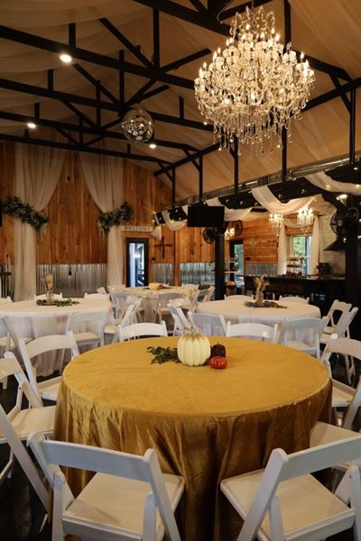 Pin Oak Farms Wedding Venue