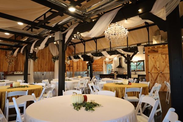 Pin Oak Farms Wedding Venue