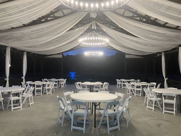 Pin Oak Farms Wedding Venue