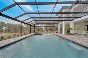 Lani, Outdoor Pool and Kitchen