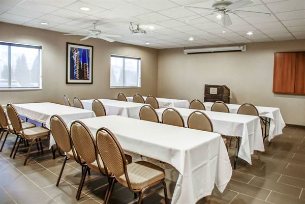 Comfort Suites Lombard - Addison