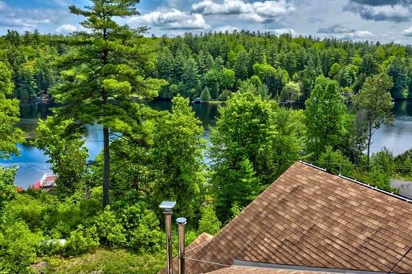 Trailhead Lake House