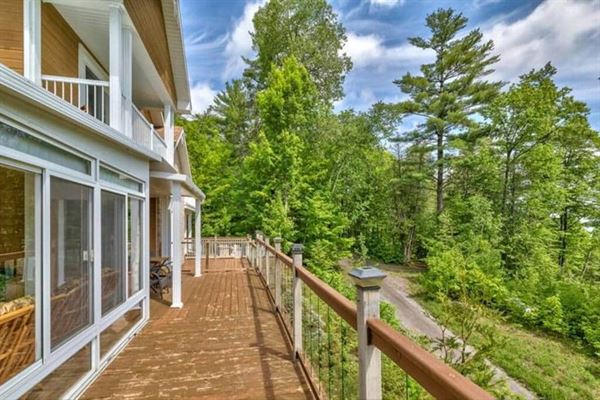 Trailhead Lake House