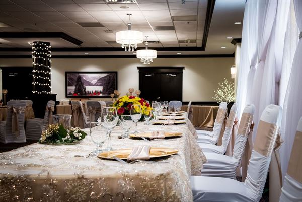 Four Points by Sheraton Hotel & Suites Calgary West