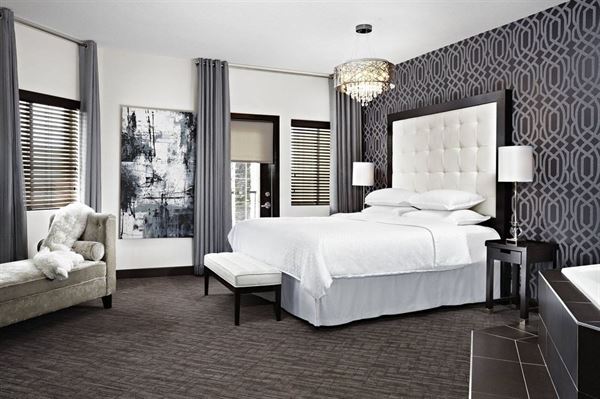 Four Points by Sheraton Hotel & Suites Calgary West