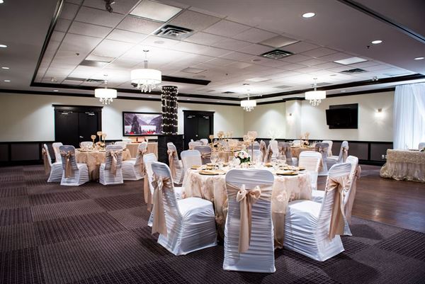 Four Points by Sheraton Hotel & Suites Calgary West