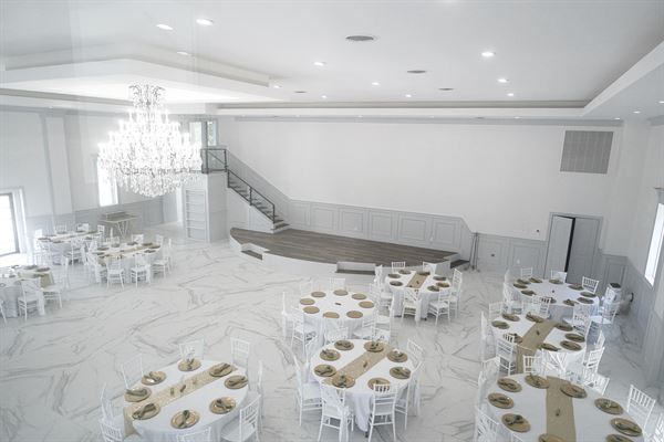 Bella Luna of Millcreek