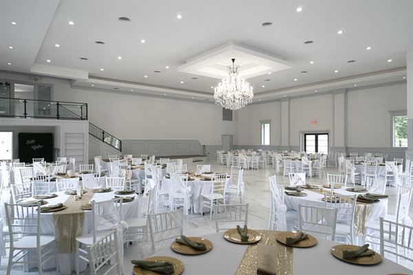 Bella Luna of Millcreek