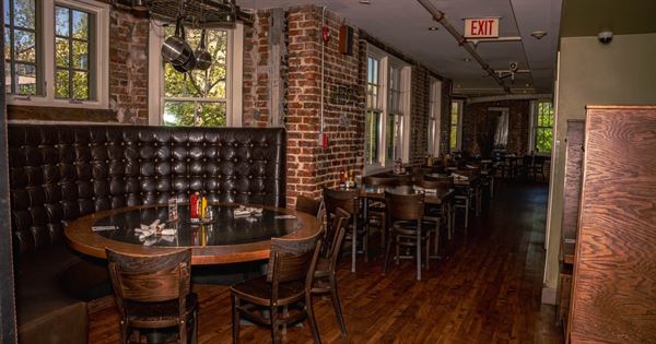 Tonic At Quigley's Bar and Restaurant