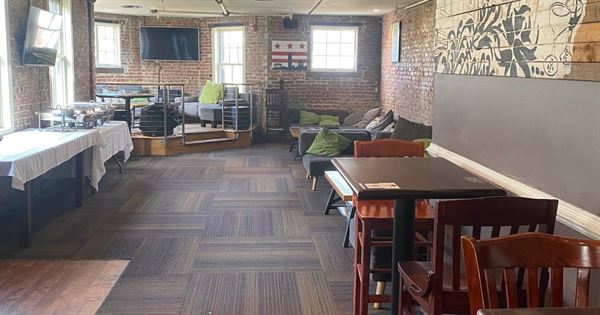 Tonic At Quigley's Bar and Restaurant