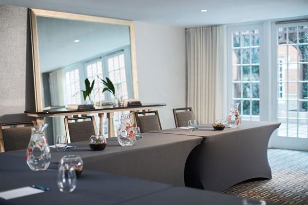 Archer Hotel Alexandria