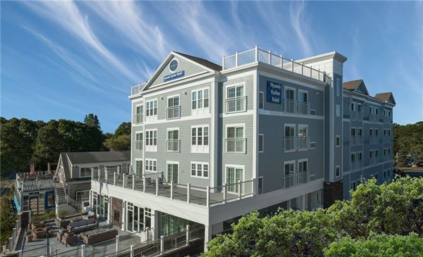 Hyannis Harbor Hotel