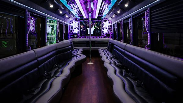 6Party Bus Toronto