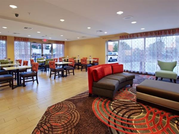 Holiday Inn Express Augusta Downtown