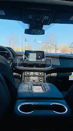 Right Transportation | Limousine & Black Car Service