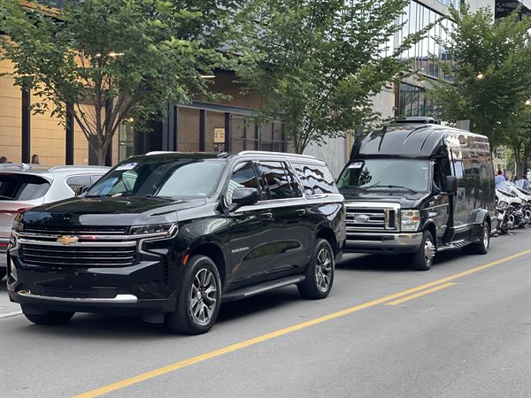 Ibex Supreme Luxury Transport | Limousine and Black Car Service