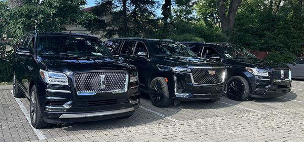 Ibex Supreme Luxury Transport | Limousine and Black Car Service