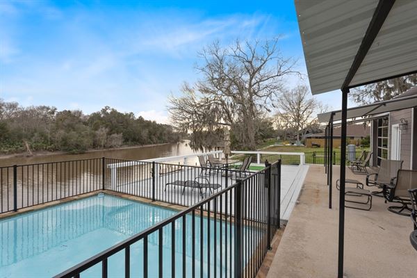 San Bernard River House