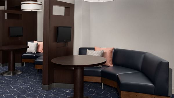 Courtyard Syracuse Downtown at Armory Square