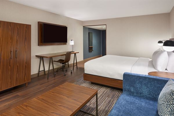 Four Points by Sheraton Point Edward Sarnia