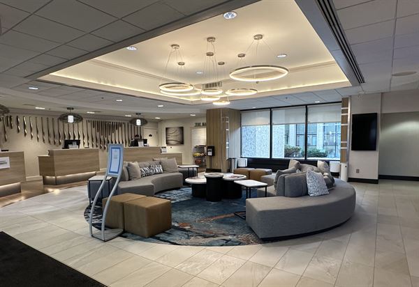 Sheraton Milwaukee Brookfield Hotel