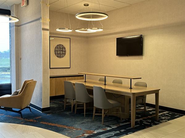 Sheraton Milwaukee Brookfield Hotel