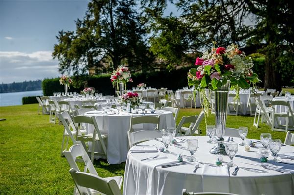 Thornewood Castle Inn & Gardens