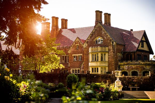 Thornewood Castle Inn & Gardens
