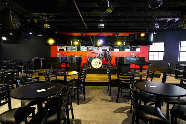 Hammers Dueling Piano Bar