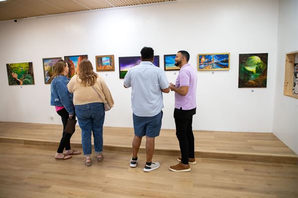 LARAMERCHI Event Gallery