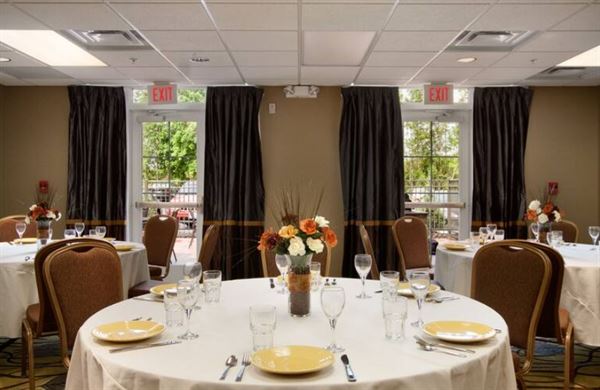 Homewood Suites by Hilton Rochester/Greece NY